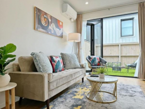 City & Ponsonby Center Side 2 BDR Townhouse vs AC